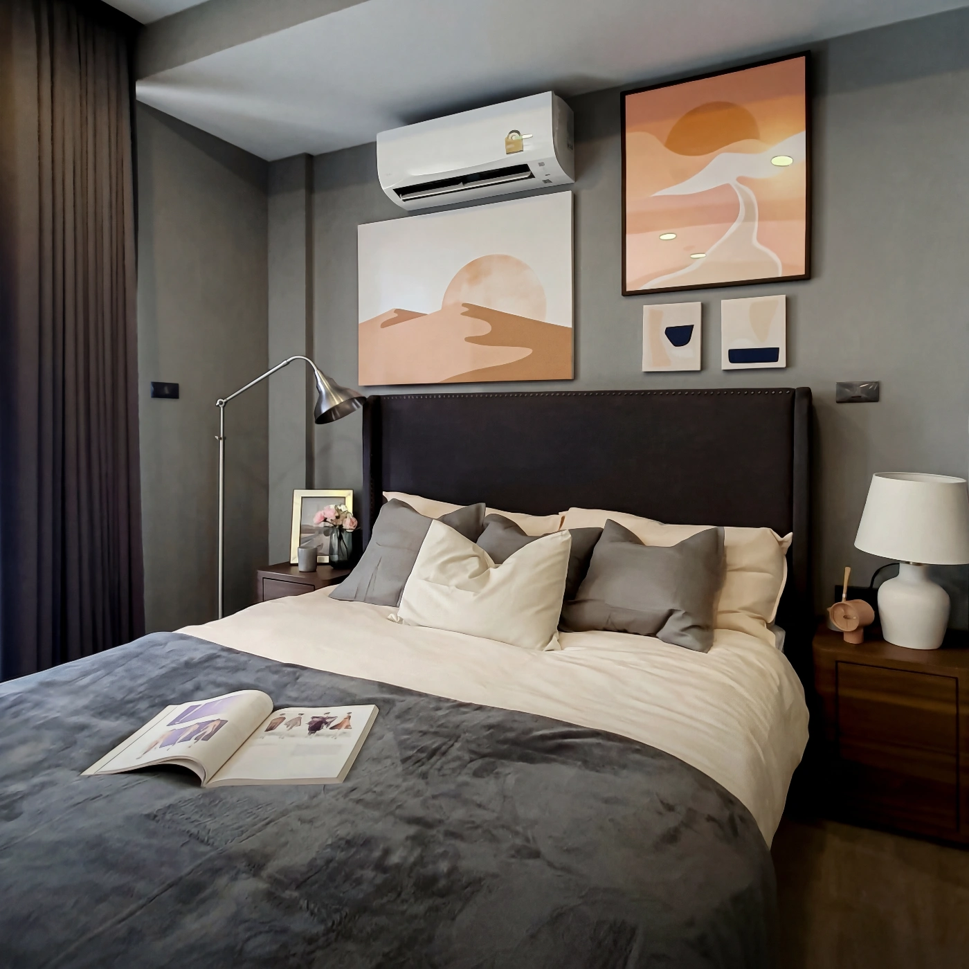 The Teak Ratchada 19 Bedroom with Art Wall